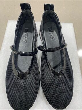 new DKNY fishnet mary janes black womens 10